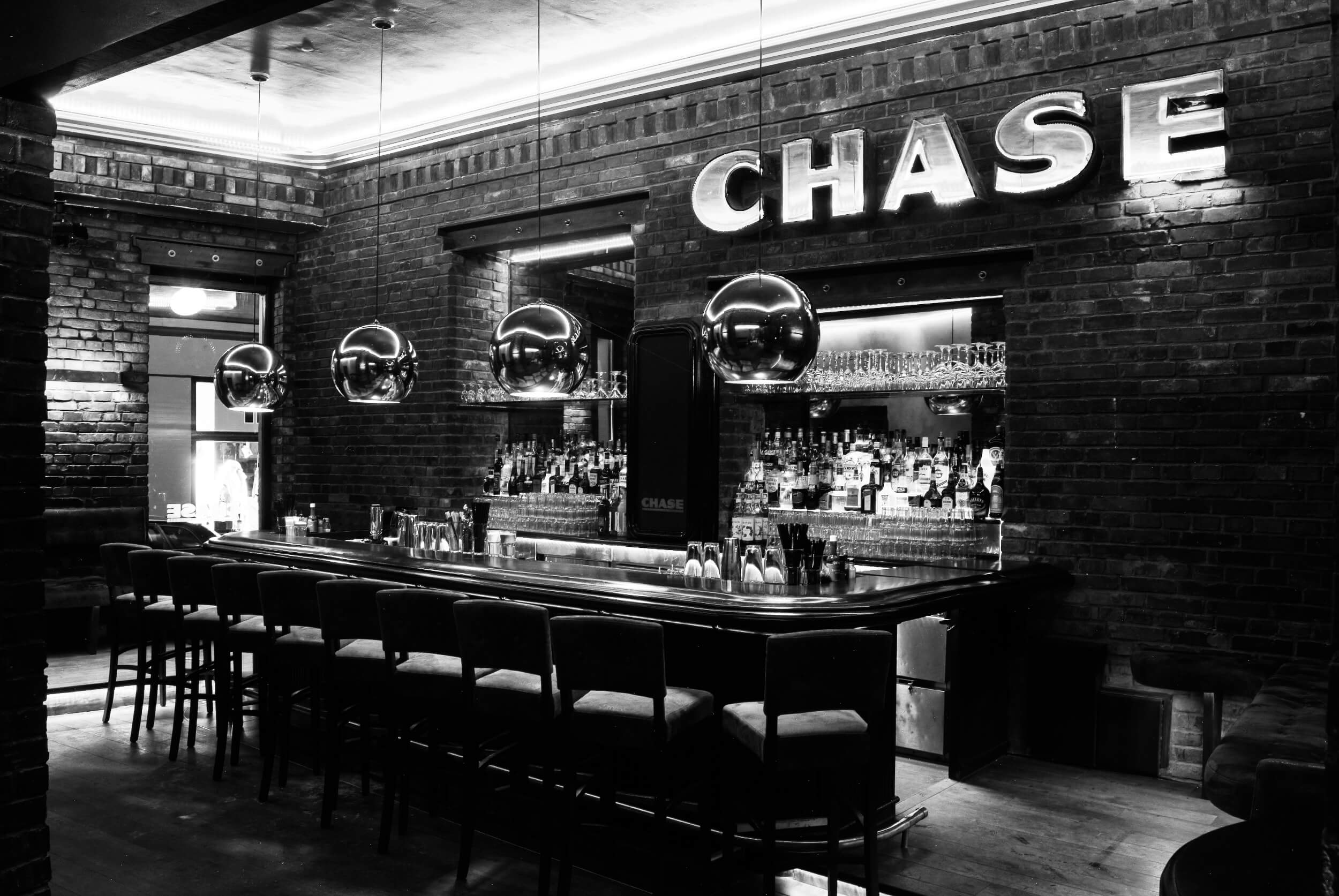 Club-Chase Bar